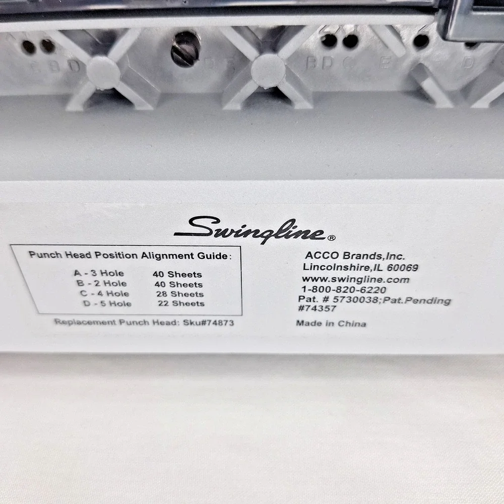 NEW Swingline 40-Sheet LightTouch Two to Three Hole Punch 9/32